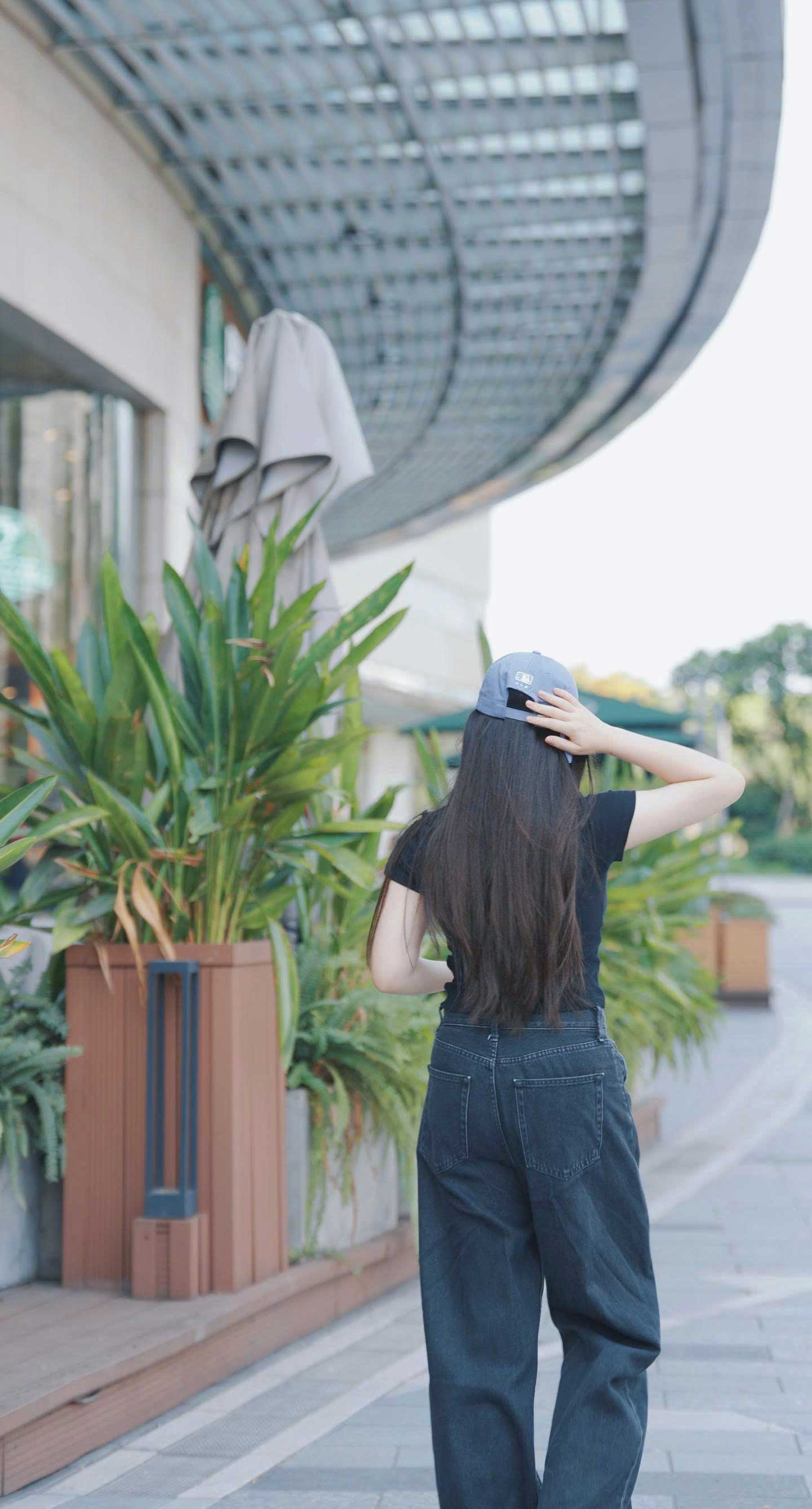 ENИI - Xuống Phố Cùng Enni